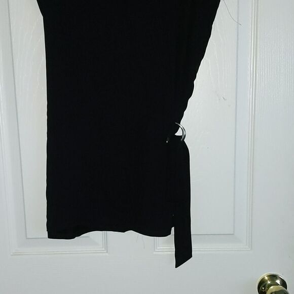 Limited black buckle sash sleeveless top Sz M - Picture 2 of 6